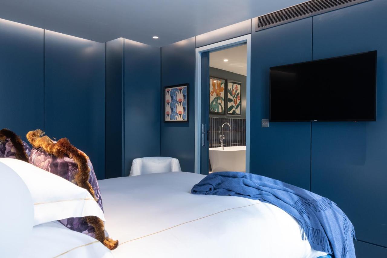 Sun Street Hotel Shoreditch London Exterior foto A bedroom at the hotel